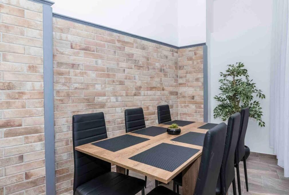 D3 Basilica Luxury Spacious Free Parking For 1 Car Budapest Luaran gambar